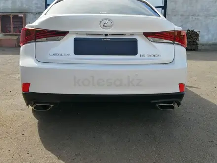 Lexus IS 200 2017 года за 14 500 000 тг. в Усть-Каменогорск – фото 10