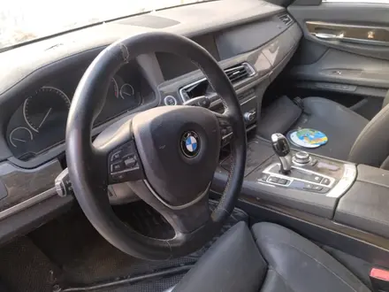 BMW F01 F02 руль и подушка по салону за 120 000 тг. в Алматы