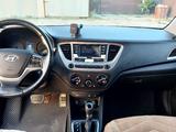 Hyundai Accent 2019 годаfor7 530 000 тг. в Атырау – фото 5