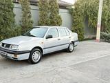 Volkswagen Vento 1995 года за 2 100 000 тг. в Тараз – фото 2
