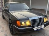 Mercedes-Benz E 220 1992 года за 1 900 000 тг. в Тараз – фото 2