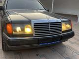 Mercedes-Benz E 220 1992 года за 1 900 000 тг. в Тараз – фото 4