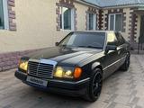 Mercedes-Benz E 220 1992 года за 1 900 000 тг. в Тараз – фото 3
