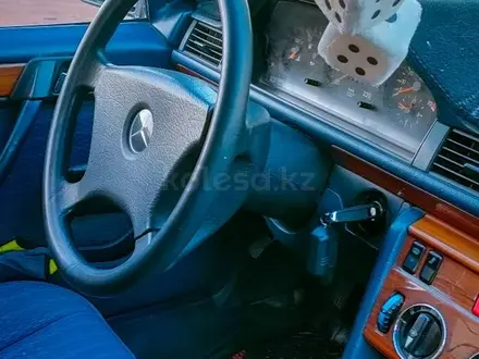 Mercedes-Benz E 230 1991 года за 1 600 000 тг. в Караганда – фото 3