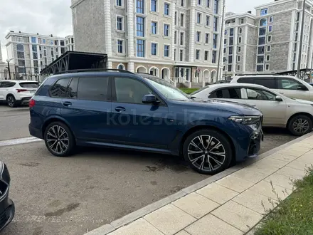 BMW X7 2021 года за 67 000 000 тг. в Астана – фото 2