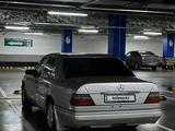 Mercedes-Benz E 220 1995 года за 1 800 000 тг. в Айтеке би – фото 3