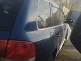 Volkswagen Touareg 2003 года за 1 300 000 тг. в Кокшетау – фото 4