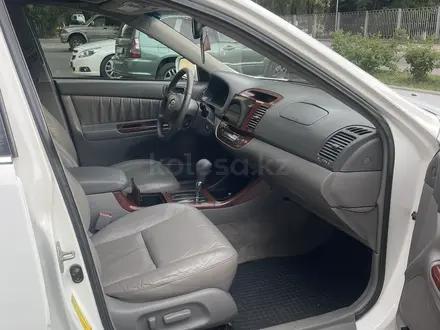 Toyota Camry 2003 года за 4 650 000 тг. в Алматы – фото 12