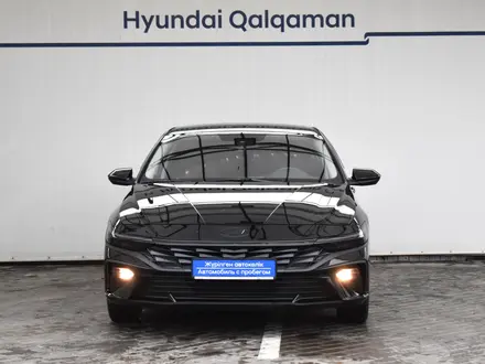 Hyundai Elantra 2024 года за 10 090 000 тг. в Алматы – фото 2