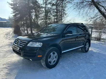 Volkswagen Touareg 2004 года за 5 900 000 тг. в Алматы – фото 2