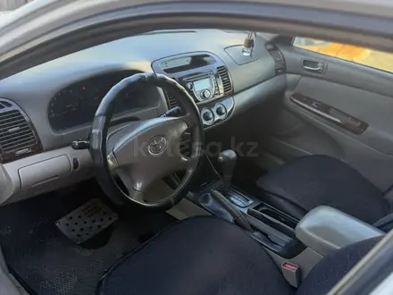 Toyota Camry 2003 года за 4 300 000 тг. в Усть-Каменогорск – фото 5