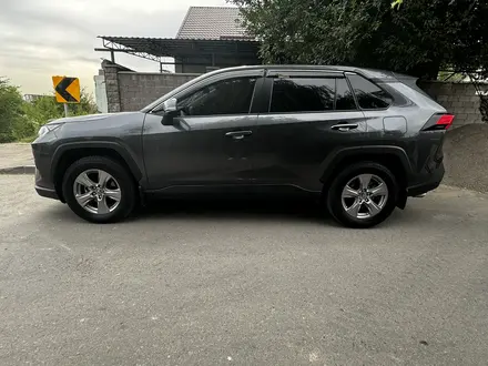 Toyota RAV4 2022 года за 16 500 000 тг. в Алматы – фото 6