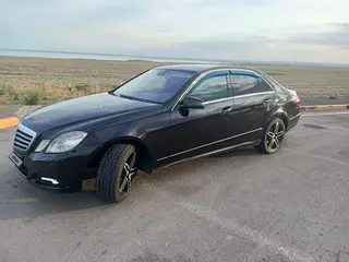 Mercedes-Benz E-Class, 2009