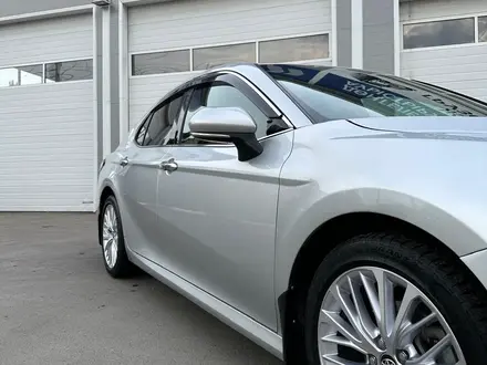 Toyota Camry 2018 года за 13 000 000 тг. в Костанай – фото 10