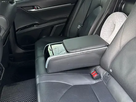 Toyota Camry 2018 года за 13 000 000 тг. в Костанай – фото 17