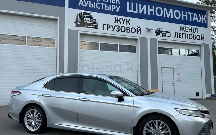 Toyota Camry 2018 года за 13 000 000 тг. в Костанай