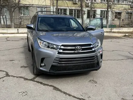 Toyota Highlander 2015 года за 13 000 000 тг. в Актау – фото 5