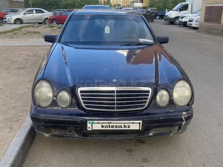 Mercedes-Benz E 240 1997 года за 2 500 000 тг. в Астана