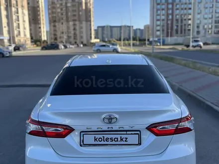 Toyota Camry 2019 года за 13 500 000 тг. в Шымкент – фото 3