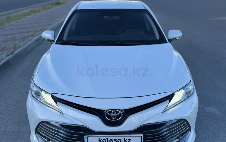 Toyota Camry 2019 года за 13 500 000 тг. в Шымкент