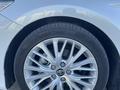 Toyota Camry 2019 года за 13 500 000 тг. в Шымкент – фото 5