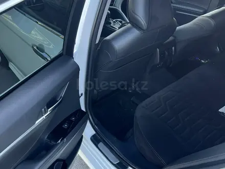 Toyota Camry 2019 года за 13 500 000 тг. в Шымкент – фото 6
