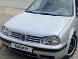 Volkswagen Golf 2003 годаүшін2 500 000 тг. в Кызылорда