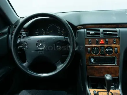 Mercedes-Benz E 240 2000 года за 3 090 000 тг. в Караганда – фото 14