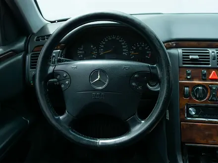 Mercedes-Benz E 240 2000 года за 3 090 000 тг. в Караганда – фото 16