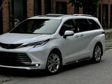 Toyota Sienna 2022 года за 31 000 000 тг. в Алматы – фото 2