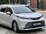 Toyota Sienna 2022 года за 31 000 000 тг. в Алматы – фото 3