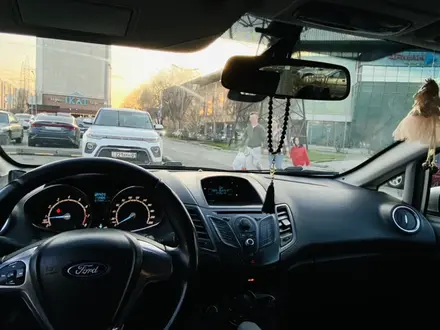 Ford Fiesta 2014 года за 4 100 000 тг. в Алматы – фото 5