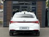 Hyundai Elantra 2022 года за 8 200 000 тг. в Караганда – фото 4