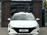 Hyundai Elantra 2022 года за 8 200 000 тг. в Караганда – фото 2