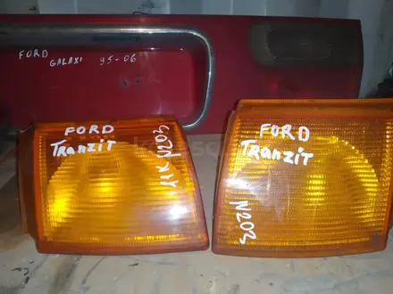 Передние поворотники на Ford Transit за 15 000 тг. в Караганда