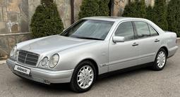 Mercedes-Benz E 230 1998 года за 4 700 000 тг. в Алматы – фото 2