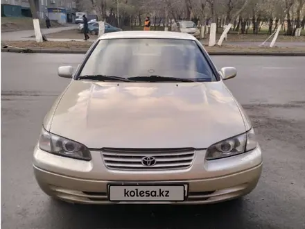 Toyota Camry 1998 года за 3 300 000 тг. в Павлодар