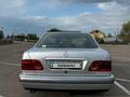 Mercedes-Benz E 320 1998 годаfor3 650 000 тг. в Алматы – фото 4