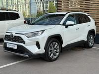 Toyota RAV4 Luxe 2020 года за 13 700 000 тг. в Астана