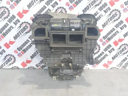Печка радиатор вентилятор корпус BMW X5 E53 E60 Z3 за 60 000 тг. в Караганда – фото 3
