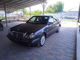 Mercedes-Benz E 230 1997 года за 3 000 000 тг. в Алматы