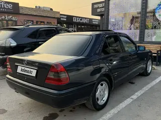 Mercedes-Benz C 280