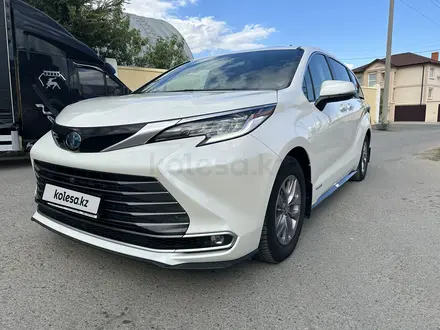 Toyota Sienna 2021 года за 28 500 000 тг. в Атырау – фото 2