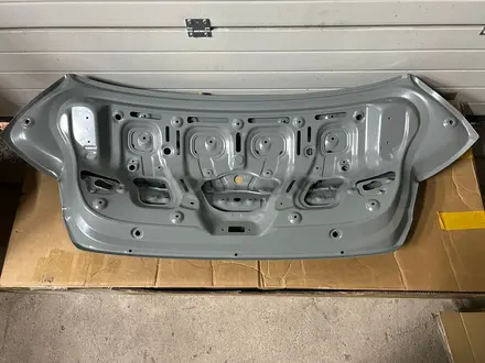 Крышка багажника за 253 000 тг. в Астана – фото 2