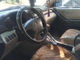 Toyota Highlander 2002 годаүшін5 400 000 тг. в Семей – фото 2