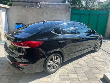 Hyundai Elantra 2018 года за 5 300 000 тг. в Атырау – фото 8