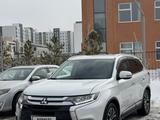 Mitsubishi Outlander 2015 годаfor10 990 000 тг. в Астана