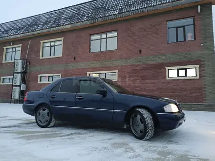 Mercedes-Benz C 180 1995 года за 2 800 000 тг. в Астана – фото 4