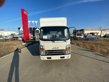 JAC  Фургон промтоварный на шасси N56 (европромка) 2022 года за 15 500 000 тг. в Атырау – фото 6