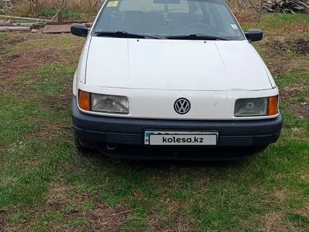 Volkswagen Passat 1991 года за 1 300 000 тг. в Есик – фото 2